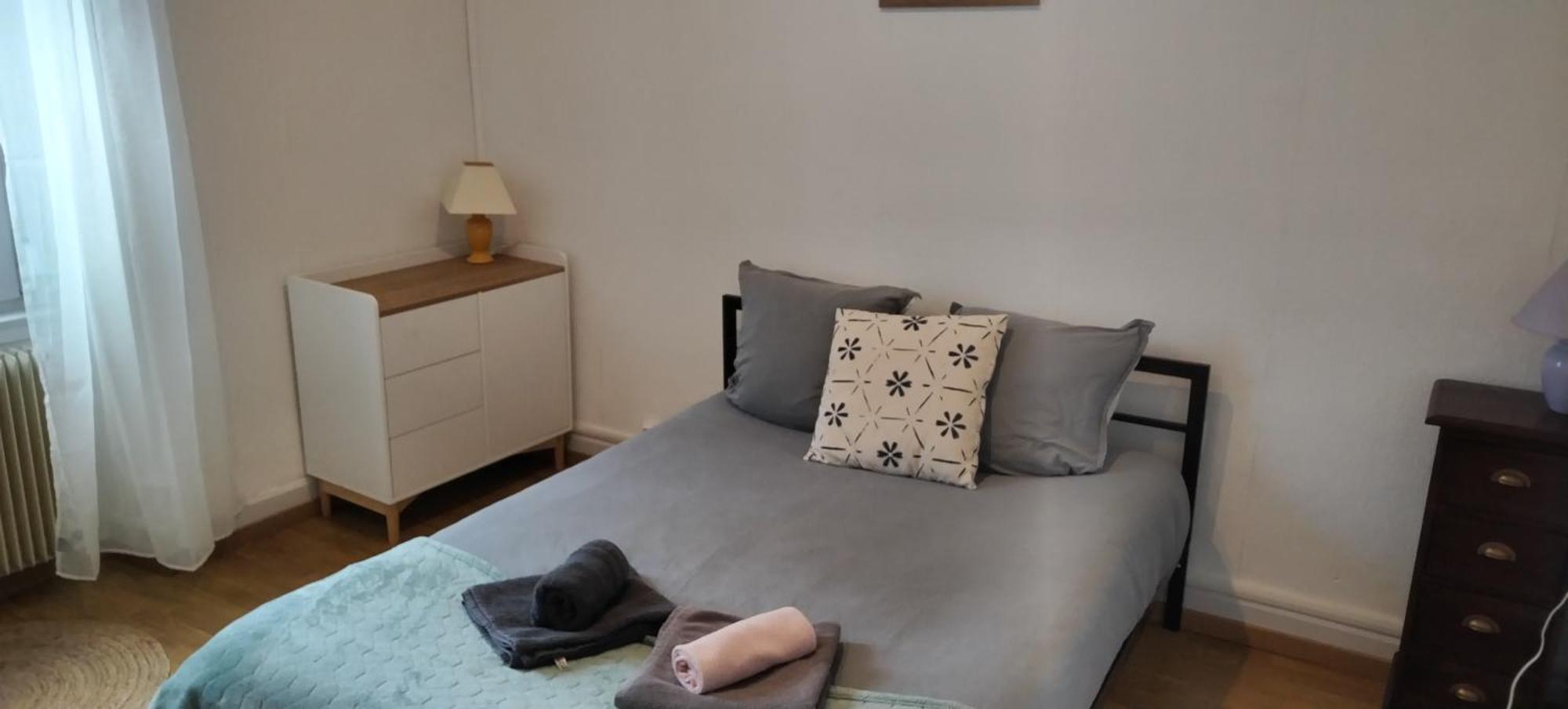 Appartement Entier, Proche Tram-Train Et Commodites, Parking Gratuit 牟罗兹 外观 照片