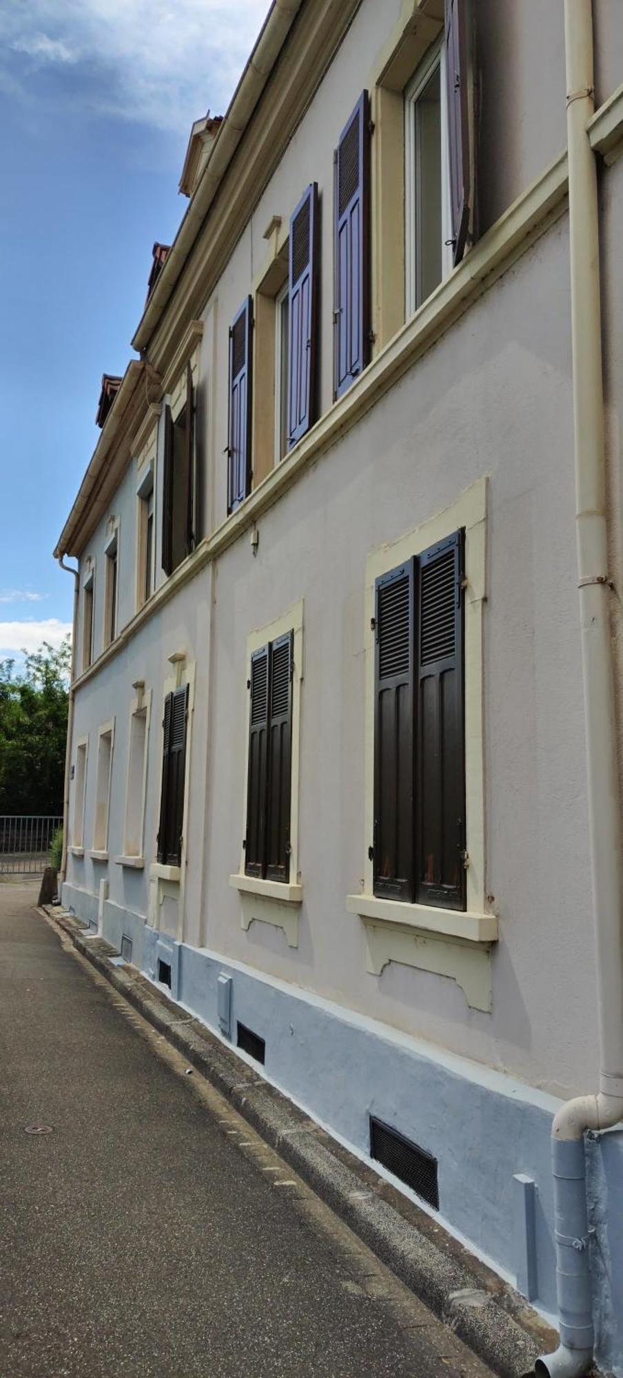 Appartement Entier, Proche Tram-Train Et Commodites, Parking Gratuit 牟罗兹 外观 照片