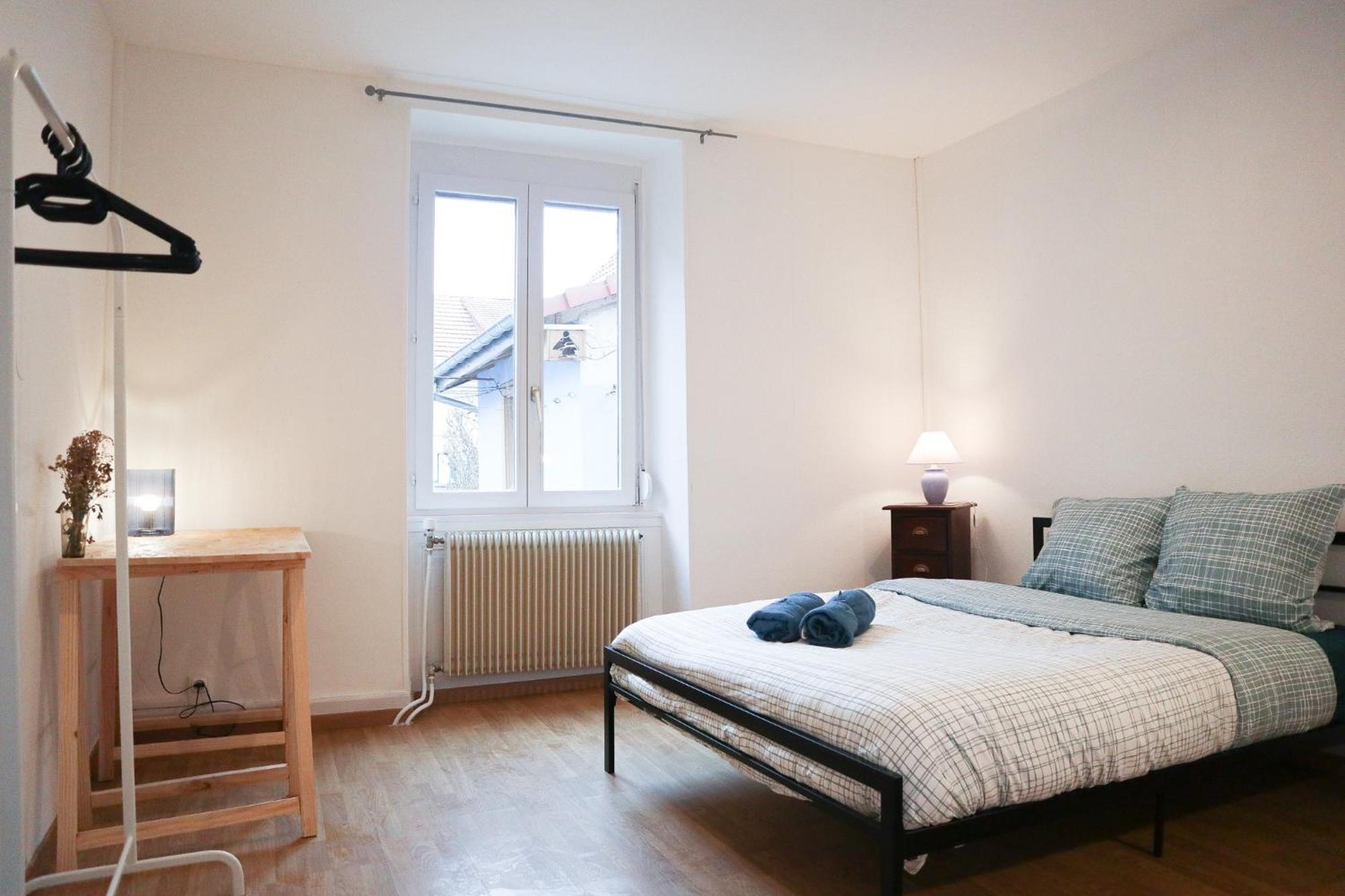 Appartement Entier, Proche Tram-Train Et Commodites, Parking Gratuit 牟罗兹 外观 照片