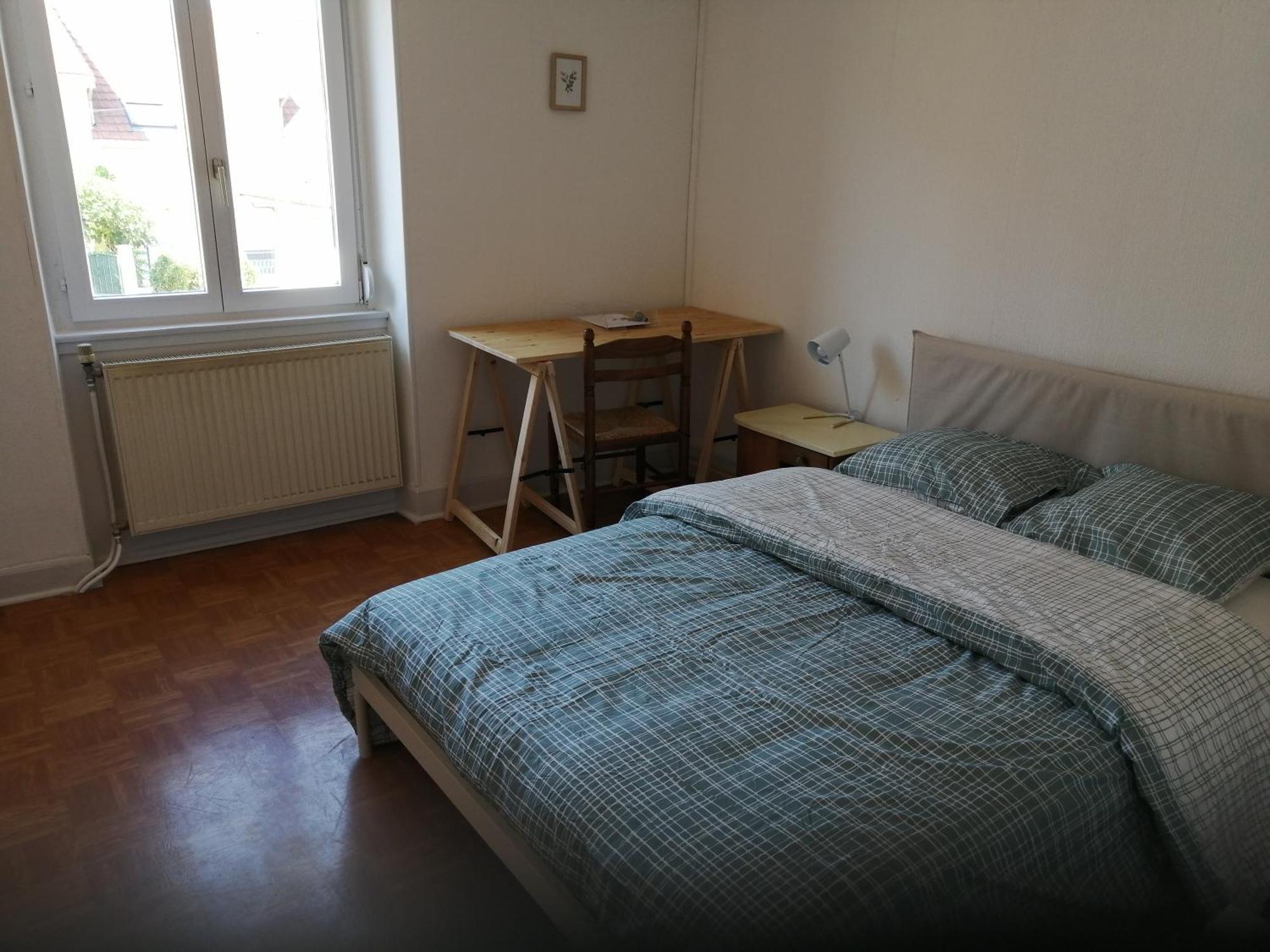 Appartement Entier, Proche Tram-Train Et Commodites, Parking Gratuit 牟罗兹 外观 照片